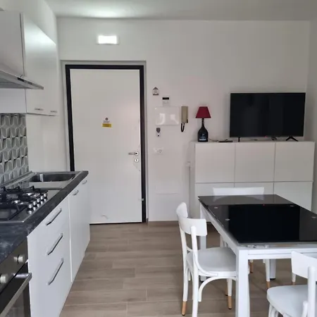 Bilocale Nuovo, Attrezzato Con Bel Terrazzo A 2 Passi Dal Mare Tortoreto